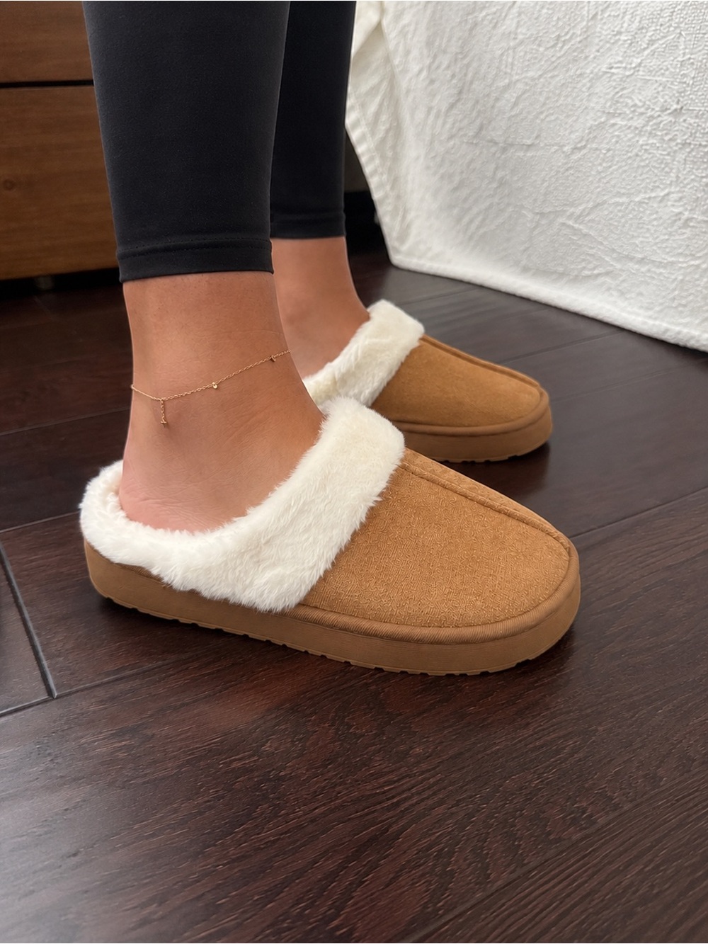 Cozy Faux Fur Platform Slippers – Camel Brown – Women’s